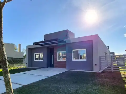 VENTA CASA DE 4 AMBIENTES CON PISCINA Y GALERÍA, BARRIO SAN PABLO, PILAR
