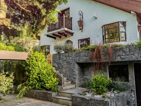 Ofiuco esq. Av. Leandro Gómez