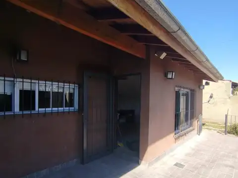 VENTA CASA 5 AMBIENTES - GRAND BOURG