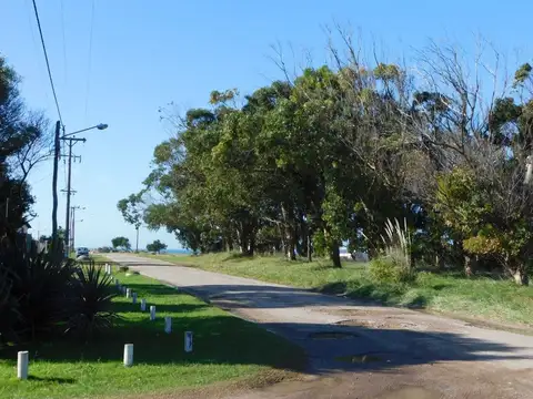 Calle 8 e/ 799 y 801