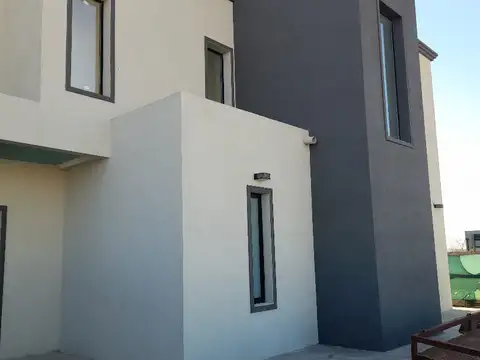 CASA A ESTRENAR EN EL CLUB DE CAMPO HORIZONTES AL SUR CORREDOR VERDE CANNING SAN VICENTE