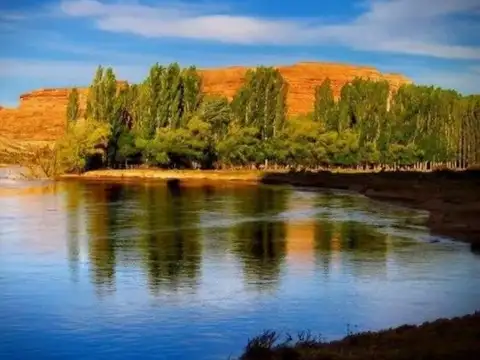 Campo 165000 has. apto ganadería con infraestructura y costa sobre Río Chubut