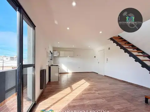 Depto Tipo Casa en Venta de 3 ambientes