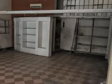 Local en Venta 60 años