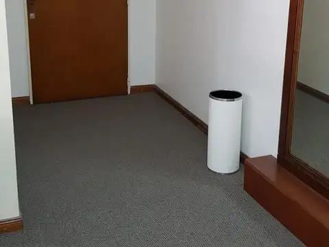 Oficina en Venta al Este