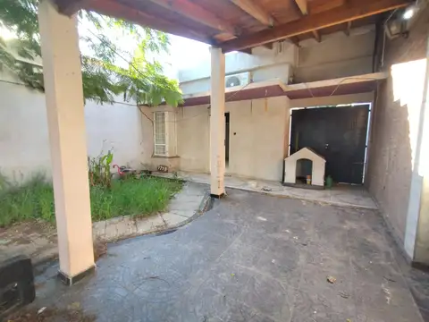 Casa en Alquiler en Castelar Norte, $ 1.700.000