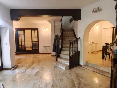 Casa Chalet  en Venta en Vicente López, G.B.A. Zona Norte, Argentina