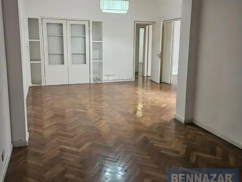 Departamento 2 ambientes edificio clasicio  en  venta en RECOLETA