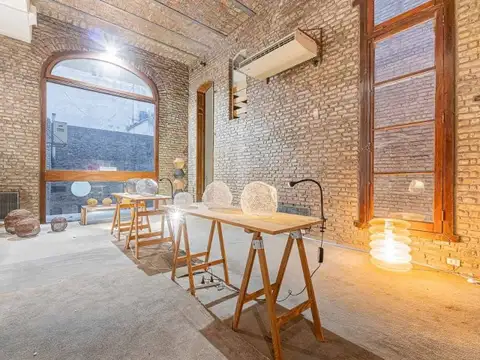 ALQUILER. IDEAL GALERIA DE ARTE- EDIFICIO DE LOCAL COMERCIAL Y 2 PISOS. PARAGUAY Y ESMERALDA