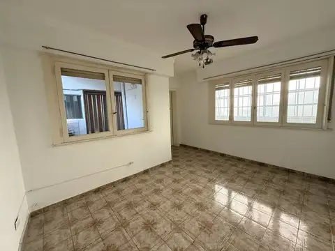 Depto Tipo Casa 3 ambientes con 1 baño