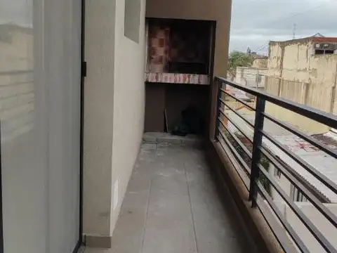 Departamento en Alquiler en Bernal Oeste, $ 720.000
