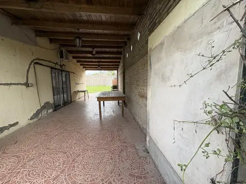 Casa 3 ambientes con 1 baño