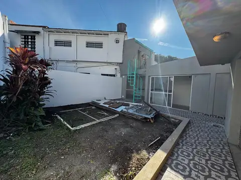 Depto Tipo Casa en Venta 51 años