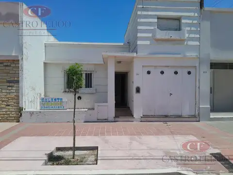 Venta Casa de 4 ambientes en  Chivilcoy