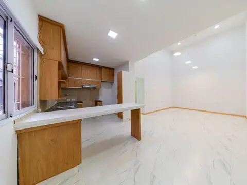 VENTA CASA PASILLO 4 DORMITORIOS TERRAZA PERMUTA