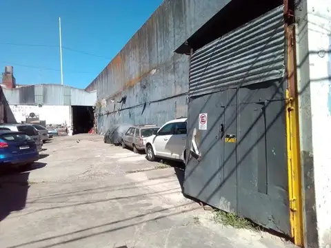 Galpon en Venta 44  mts Fondo