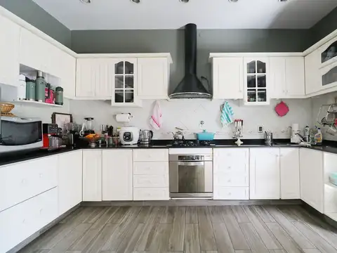 Casa 5 ambientes con 4 baños