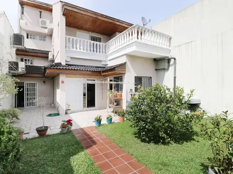 CASA EN AVELLANEDA 5 AMB CON QUINCHO Y PILETA