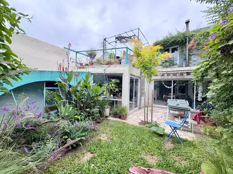 Venta PH 7 Ambientes con Jardin en Colegiales