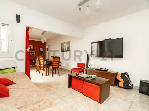 Depto Tipo Casa 4 ambientes con 3 baños