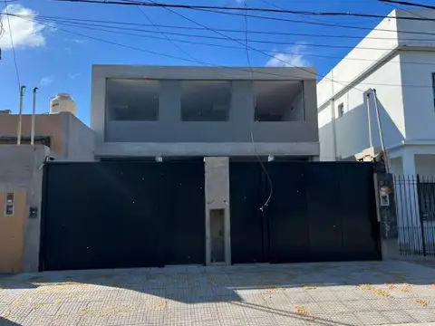 DÚPLEX de CUATRO AMBIENTES de POZO en V. BALLESTER