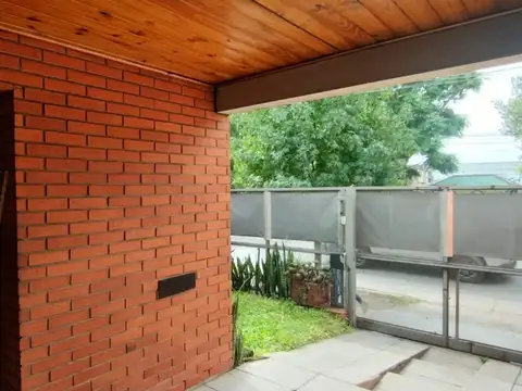 Depto Tipo Casa en Venta de 3 ambientes