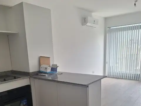 Avenida San Juan 2000, Piso 7