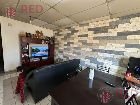 VENDE CASA DE 4 DORMITORIOS EN CIPOLLETI AMBIENTES AMPLIOS