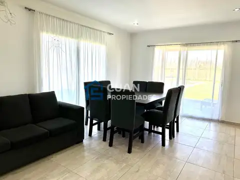 Casa 4 ambientes con 3 baños