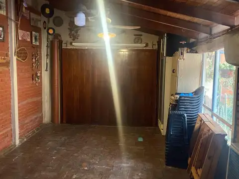 Casa 5 ambientes con 1 baño