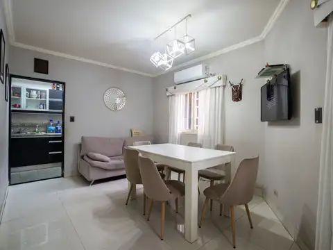 Depto Tipo Casa en Venta de 5 ambientes