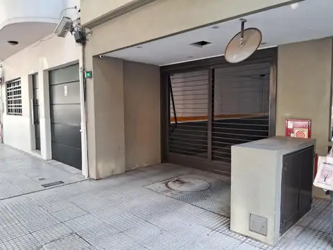 Cochera Cubierta en Planta Baja