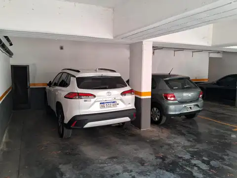 Cochera Cubierta en Planta Baja