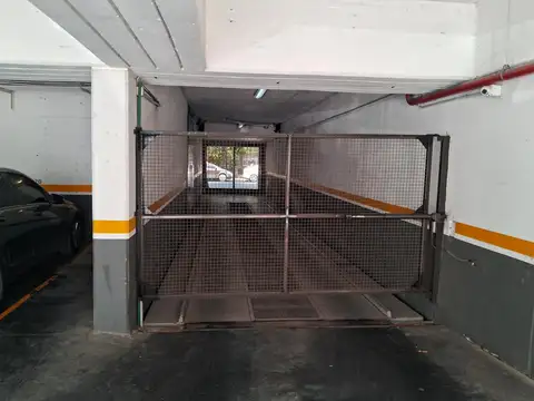 Cochera Cubierta en Planta Baja