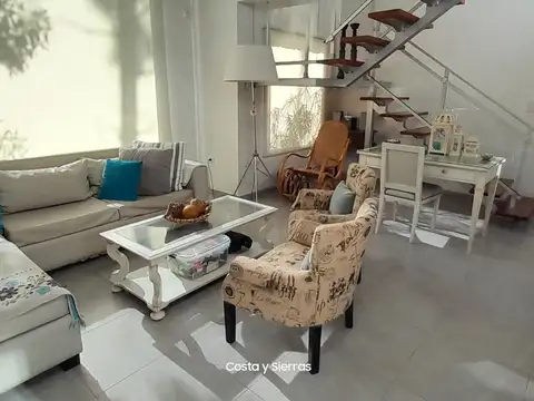 Casa 4 ambientes con 3 baños