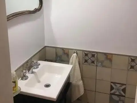Depto Tipo Casa 5 ambientes con 3 baños
