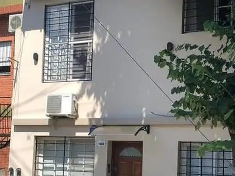 PH tipo cassa en Florida, jardin, lavadero y cochera