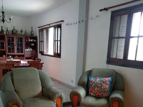 Depto Tipo Casa en Venta de 4 ambientes