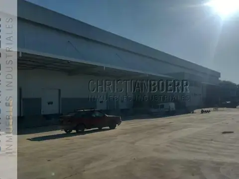 3.800M SEMINUEVOS EN COMPLEJO SOBRE Au. PANAM CASI R197