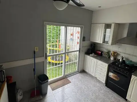 Depto Tipo Casa 4 ambientes con 2 baños