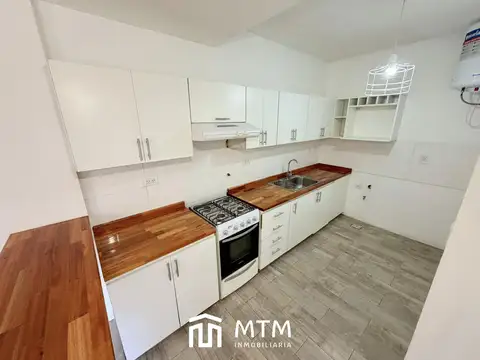 Casa en Venta en Lisandro De La Torre, USD 68.000