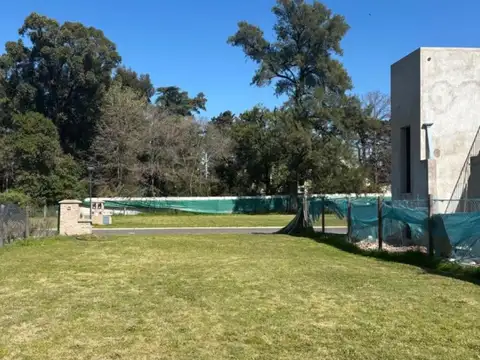 Terreno en Venta en El Talar, USD 83.000