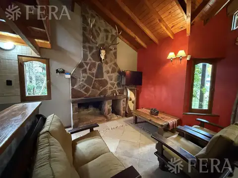 Casa en Venta con 2 cocheras