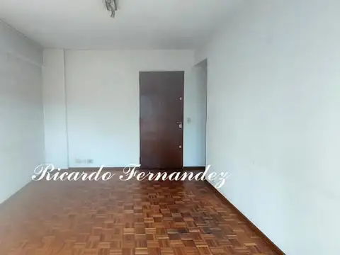 MUIY BUEN DEPARTAMENTO DE 2 AMBIENTES CON BALCÓN