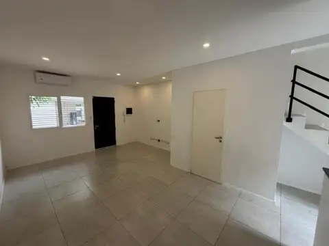 Triplex 4 amb Venta Olivos