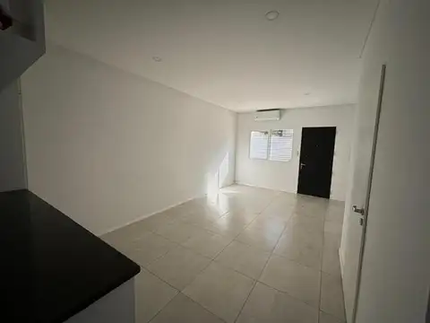 Depto Tipo Casa 4 ambientes con 2 baños