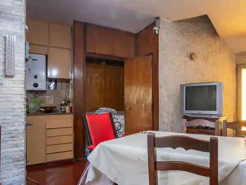 Casa 5 ambientes con 3 baños