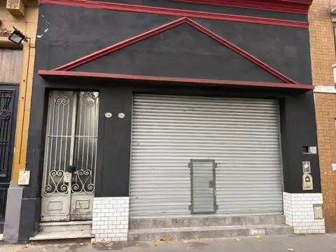 EXCELENTE LOCAL "Av. Carlos Calvo 4243" EN ALMAGRO SIN EXPENSAS
