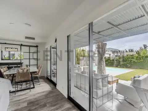 Casa 5 ambientes con 3 baños