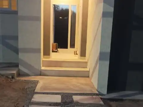 Casa 3 ambientes con 1 baño